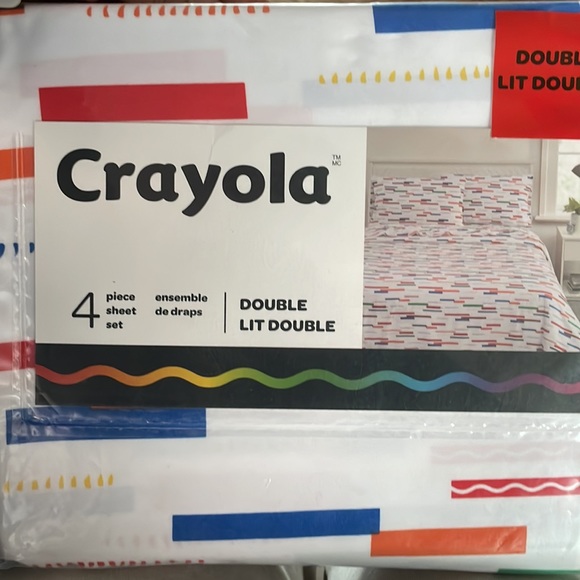 Brand new still in packaging Crayola 4 piece sheet set - Picture 2 of 3